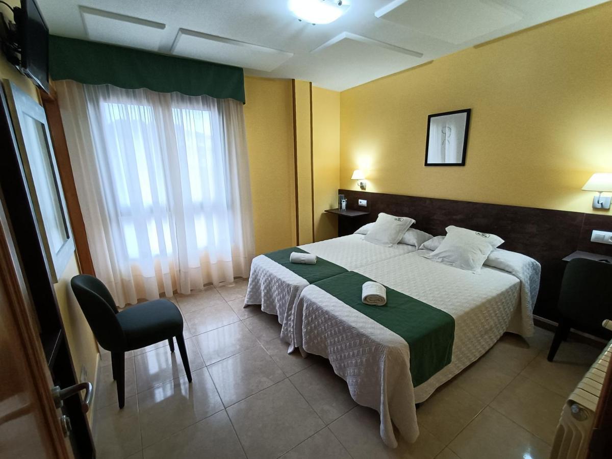 Hotel Casa Benilde Palas de Rei Extérieur photo