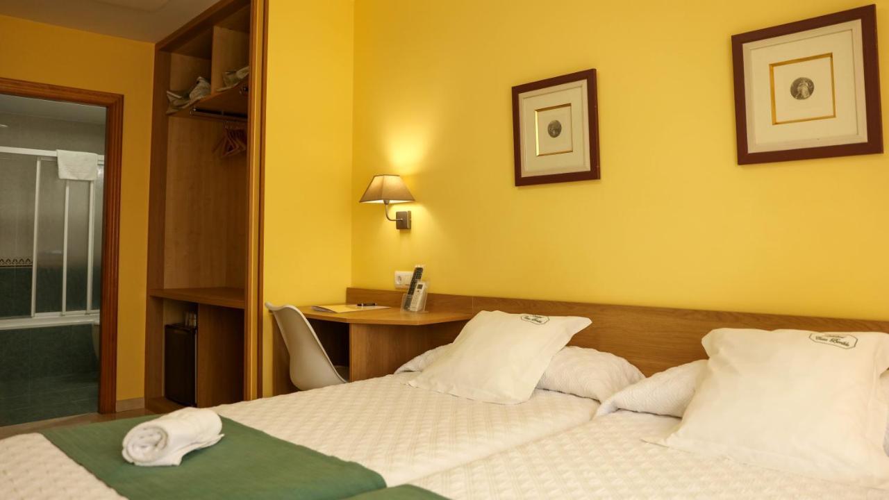 Hotel Casa Benilde Palas de Rei Extérieur photo